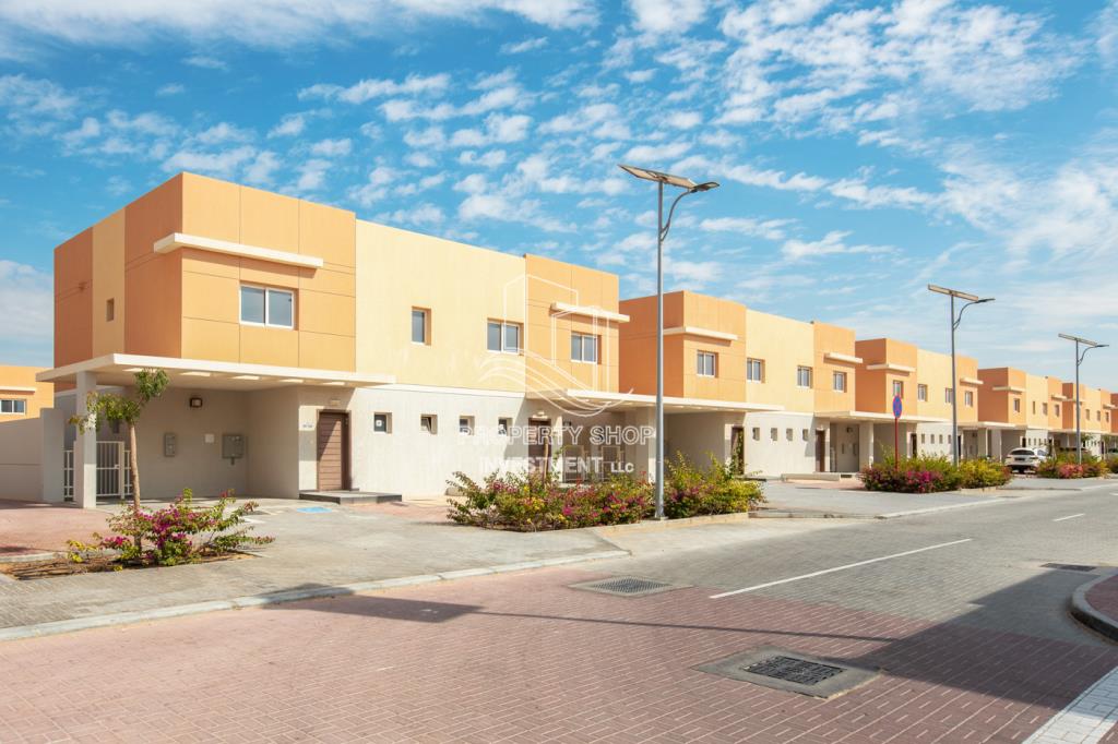 3BR Villa In Al Reef 2 with Good Layout Now available For Sale!